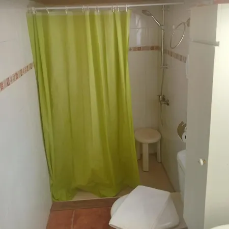 Homestay Alborada Tres *